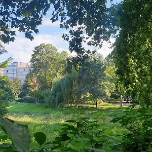 Lovely Two Bedroom With Free Parking Apartment